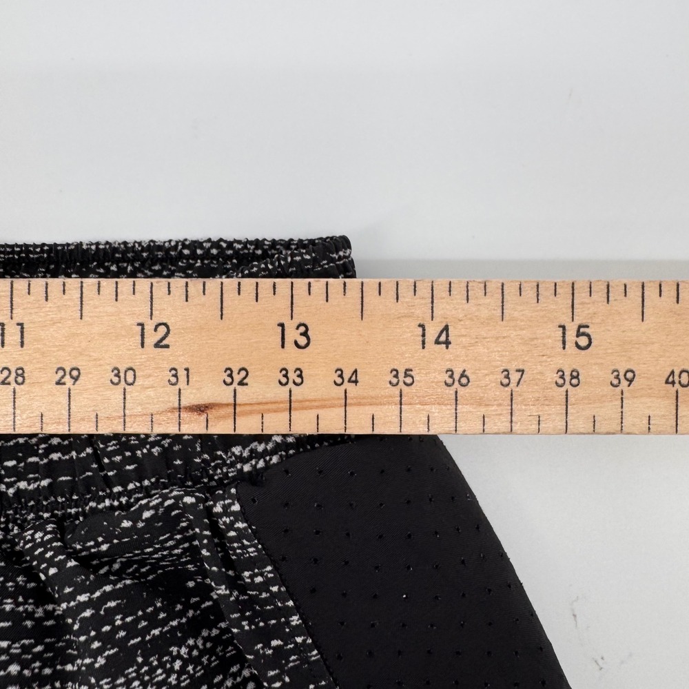 Lululemon Surge Shorts Mens M All Court Texture White Black 7 " Inseam Liner - Picture 3 of 7